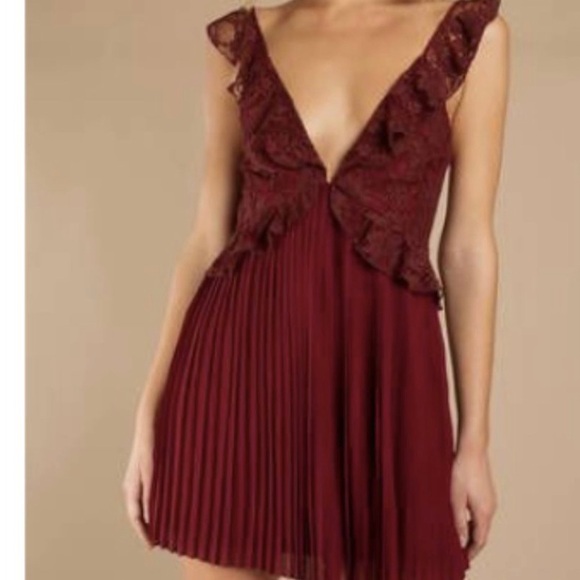 Tobi Dresses & Skirts - TOBI “Just Us Two” Pleated Lace Wine Skater Dress